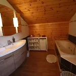 Chaleureux Avec Sauna, Terrain, Terrasse Et Babyfoot A - Fr-1-589-255 *