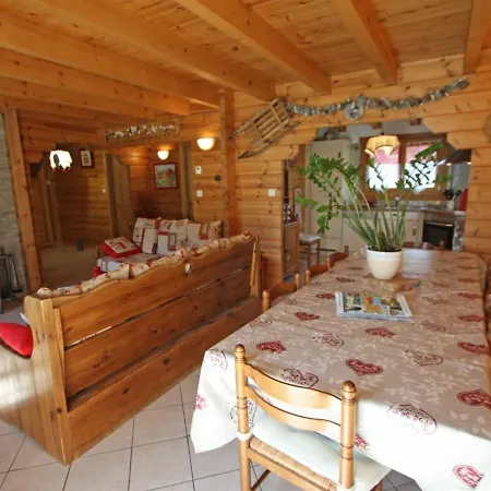 Chaleureux Avec Sauna, Terrain, Terrasse Et Babyfoot A - Fr-1-589-255 *