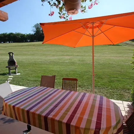 Chaleureux Avec Sauna, Terrain, Terrasse Et Babyfoot A - Fr-1-589-255 *