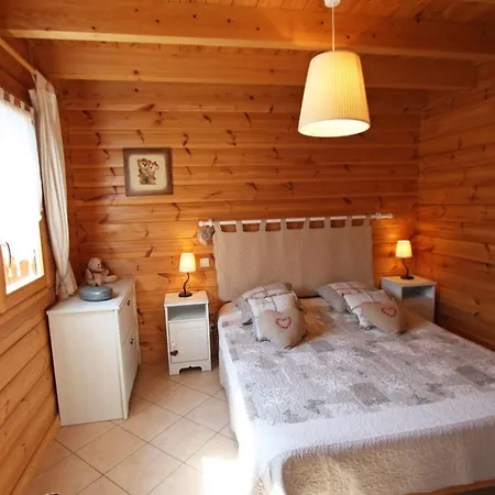 Chaleureux Avec Sauna, Terrain, Terrasse Et Babyfoot à - Fr-1-589-255