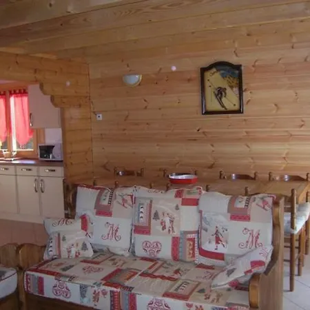 Chaleureux Avec Sauna, Terrain, Terrasse Et Babyfoot à - Fr-1-589-255 * Saint-Nabord
