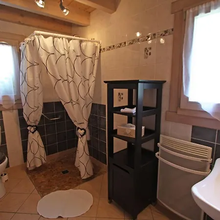 Casa de Férias Chaleureux Avec Sauna, Terrain, Terrasse Et Babyfoot à - Fr-1-589-255 *