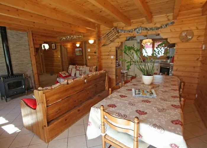 Chaleureux Avec Sauna, Terrain, Terrasse Et Babyfoot A - Fr-1-589-255 *