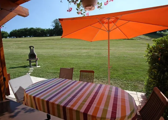 Chaleureux Avec Sauna, Terrain, Terrasse Et Babyfoot A - Fr-1-589-255 *