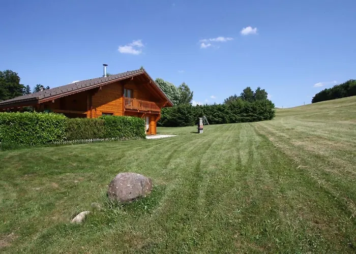 Chaleureux Avec Sauna, Terrain, Terrasse Et Babyfoot A - Fr-1-589-255 *